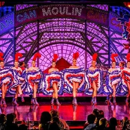 Comfort Suites Paris *